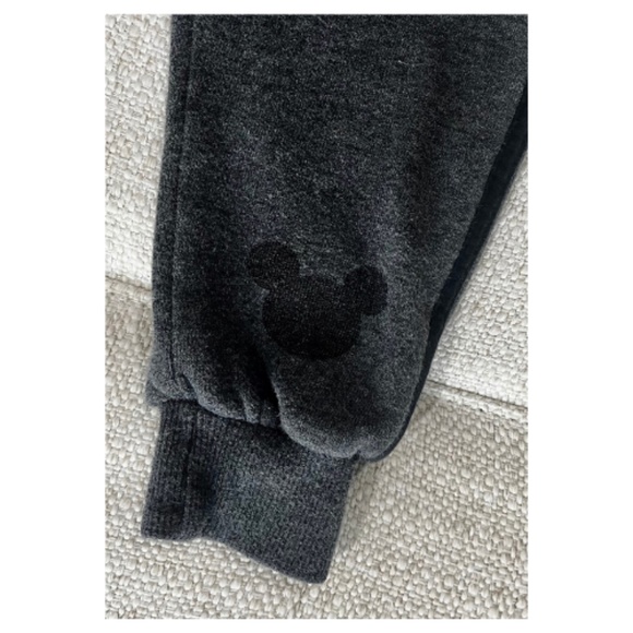 Boys Disney Gray Sweatpants. Size 2T - Picture 3 of 5